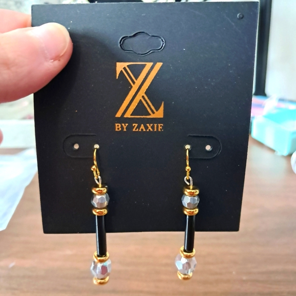 Zaxie dangling earrings nwt
